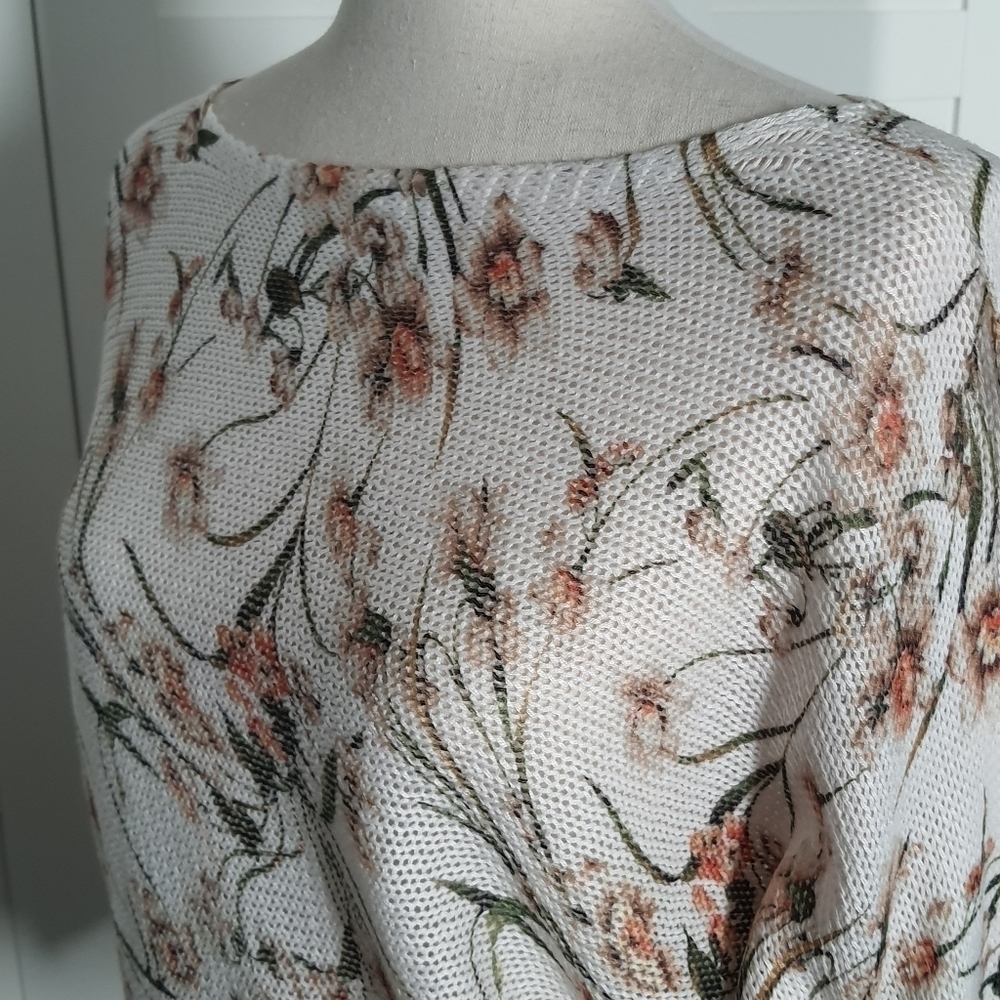 Italian Collezioni Leonardo Floral Knit Sweater Womens Size Small Spring Neutral - Picture 3 of 14